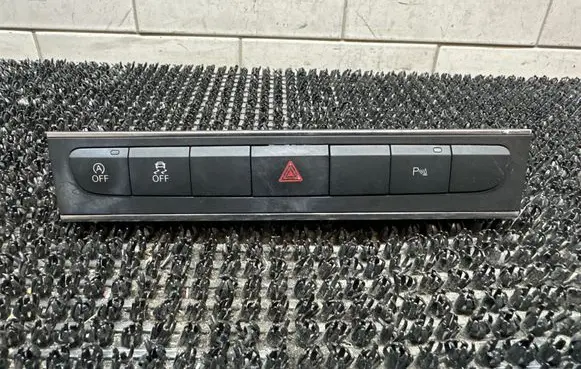 Audi A3 S3 8P Hazard light switch 8P0927137
