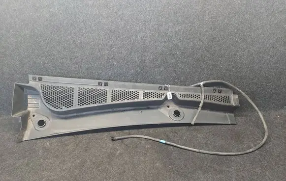 Citroen Berlingo Wiper trim 9816567880