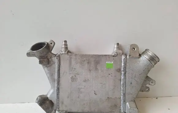 BMW 5 G30 G31 Intercooler radiator 8575430