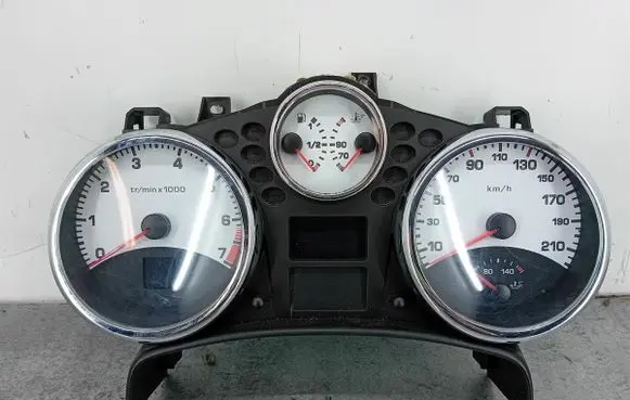 Speedometer (instrument cluster)