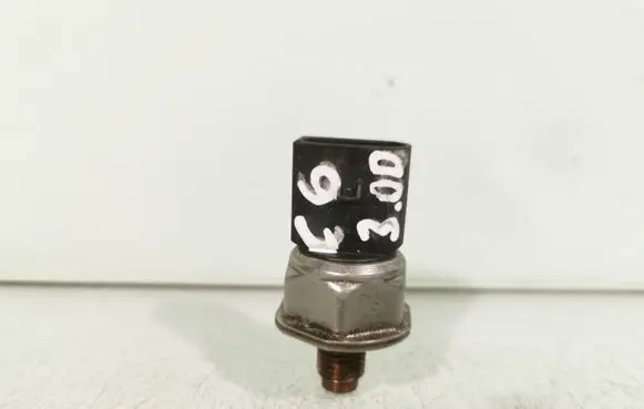Fuel pressure sensor