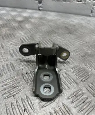 Opel Astra K Front door lower hinge 