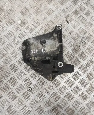BMW 5 E60 E61 A/C compressor mount bracket 7786708