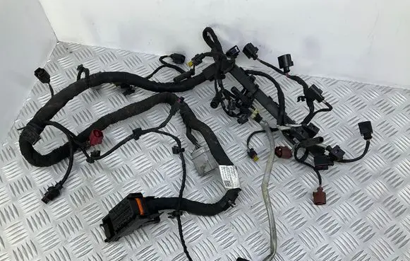 Volkswagen PASSAT B8 Engine installation wiring loom 04L972627BR 4H0906235 04L971824