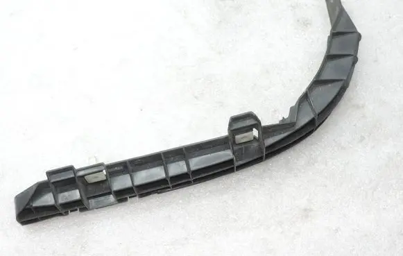 Toyota Corolla E120 E130 Rear bumper mounting bracket 5257513020