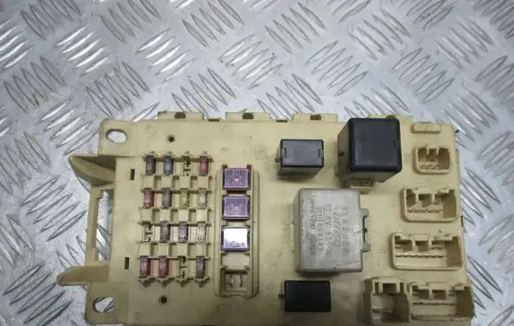 Toyota Yaris Fuse box set