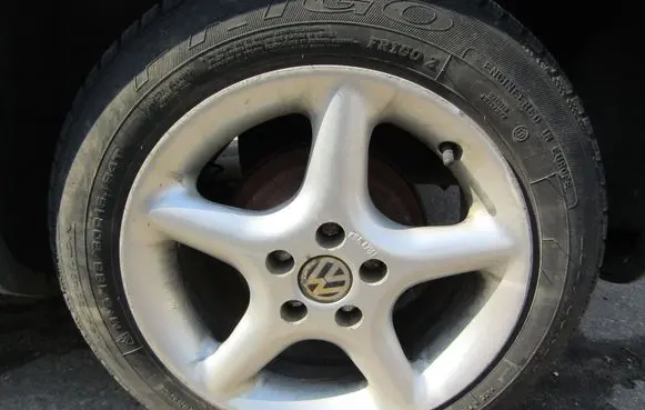 Volkswagen Polo IV 9N3 R12 alloy rim 