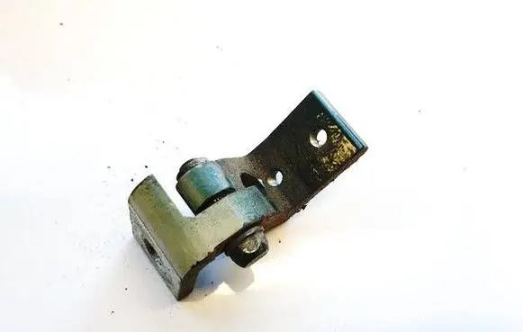 Skoda Octavia Mk2 (1Z) Rear door lower hinge 1Z0833411B
