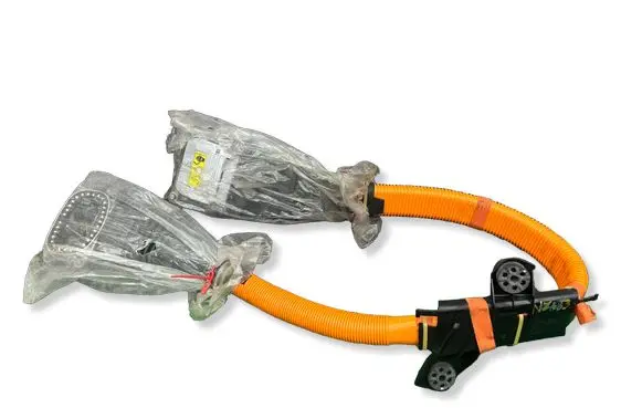 BMW 5 G30 G31 G38 Engine cover (trim) 6821608 0102030405 P00161579