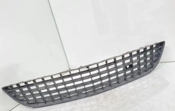 Opel Astra H Front bumper lower grill 13225758
