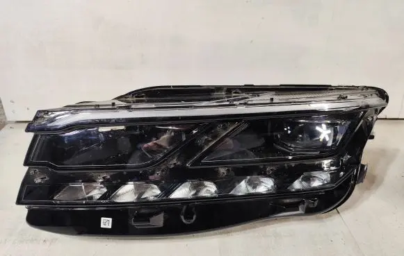 Volkswagen Touareg III Headlight/headlamp 761941081 1EX01314305
