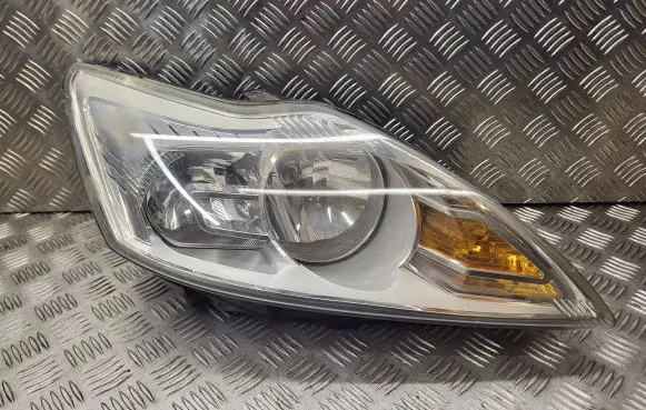 Ford Focus Headlight/headlamp 8M5113W029AD