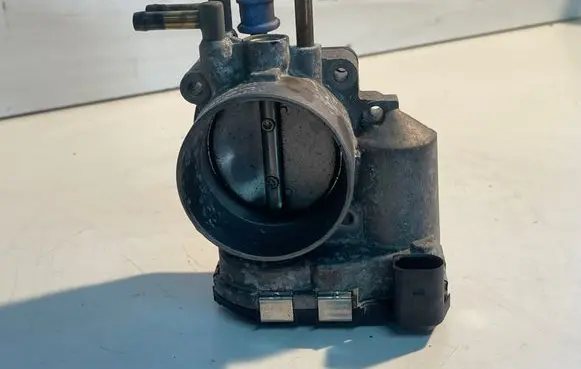 Audi A4 S4 B6 8E 8H Throttle valve 078133062B 0280750030