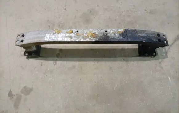 Toyota Corolla Verso AR10 Front bumper cross member 