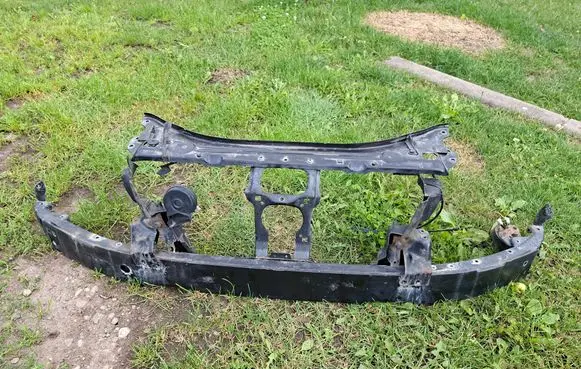 Mercedes-Benz E W211 Radiator support slam panel A2116261011