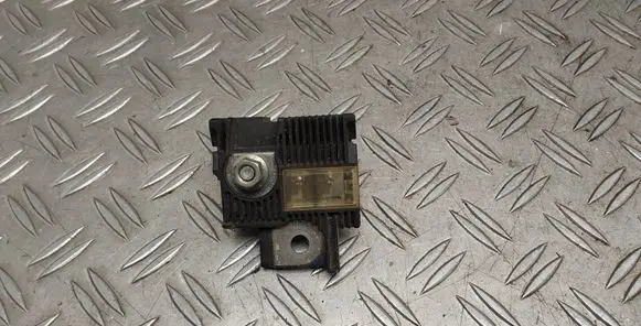 Toyota Yaris Battery relay fuse 