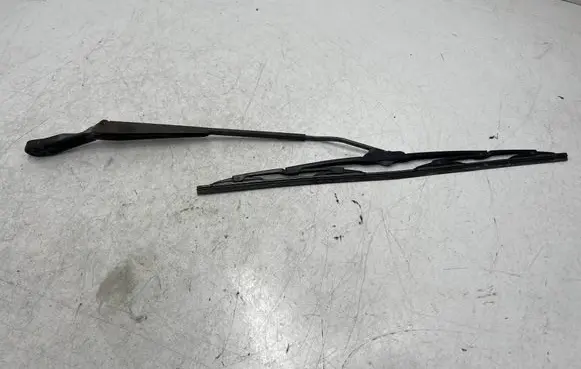 Volkswagen New Beetle Windshield/front glass wiper blade 1C1955409A 4G1955409A
