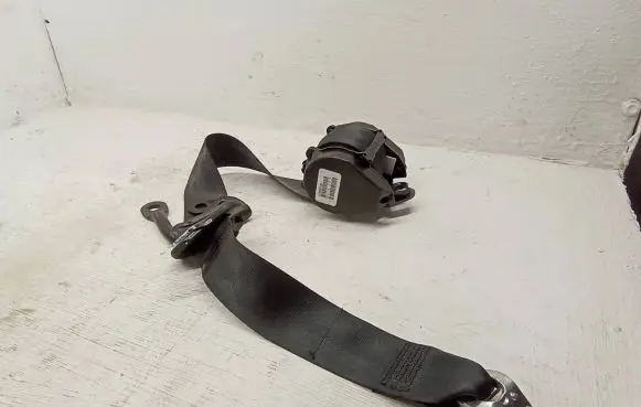 Volkswagen Beetle A5 Rear seatbelt 5C3857805D 6192477F1D