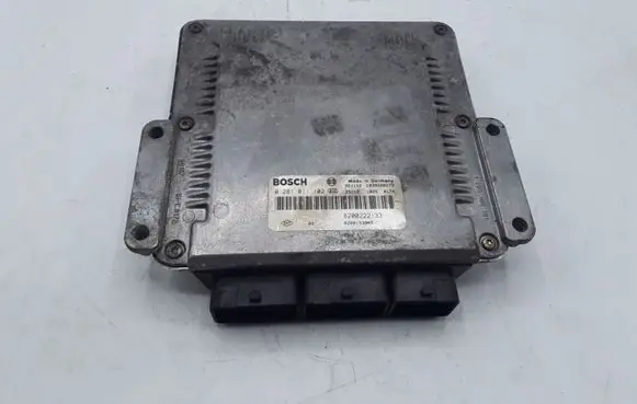 Renault Scenic I Engine control unit/module 0281011102 8200222133 8200153945