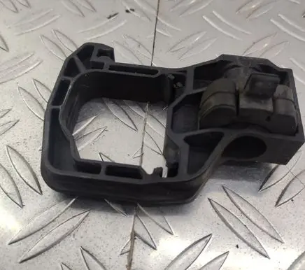 BMW 6 F12 F13 Radiator support slam panel bracket 7575248