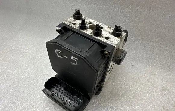 Audi A6 S6 C5 4B ABS Pump 4B0614517G