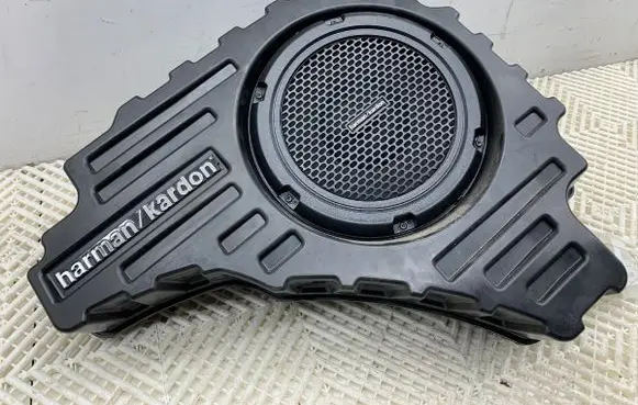 Jeep Grand Cherokee Subwoofer speaker 8950001901D