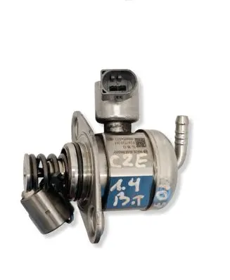 Seat Leon (5F) Fuel injection high pressure pump 0261520261 3006054573