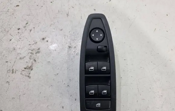 BMW 1 F20 F21 Electric window control switch 9208109 230313 L10288