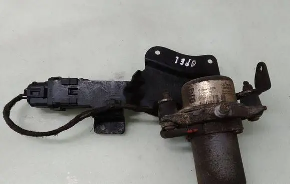 Opel Insignia A Vacuum pump 13275079