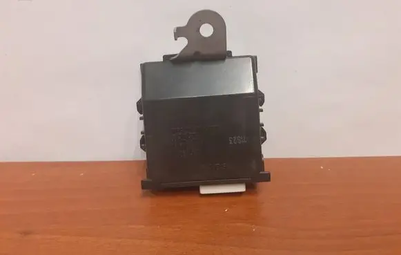 Lexus RX 450H Door central lock control unit/module 8597048040 0515004380