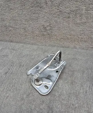 Audi Q7 4M Engine bonnet/hood lock/latch loop/hook 4M0823185D 4M0823185F