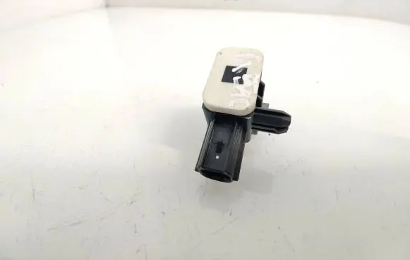 Ford Mondeo MK IV Airbag deployment crash/impact sensor AM5T14B342AA C83HA 101111201