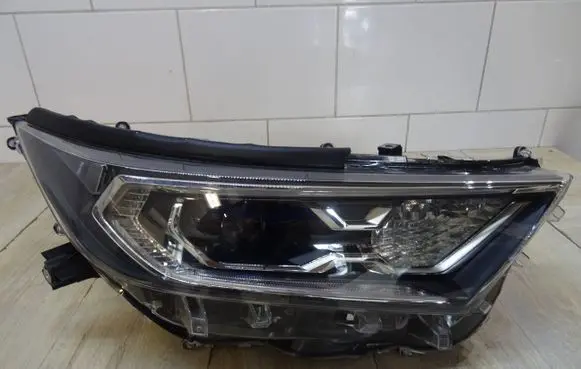 Toyota RAV 4 (XA50) Headlight/headlamp NE24N
