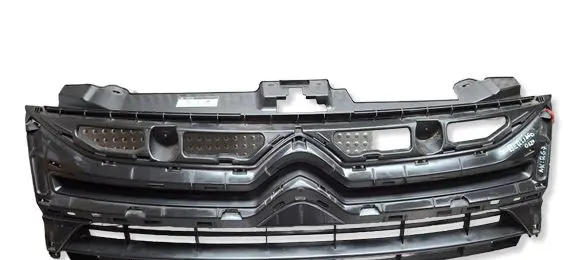 Citroen Jumpy Front bumper upper radiator grill S26279267 1440172580