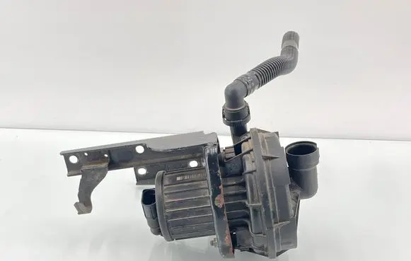 Volkswagen Golf Plus Secondary air pump 06A959253B 72273803 72273065