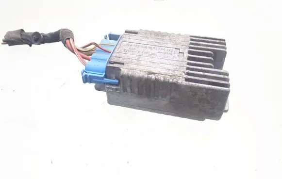 Mercedes-Benz A W168 Coolant fan relay A0275458032