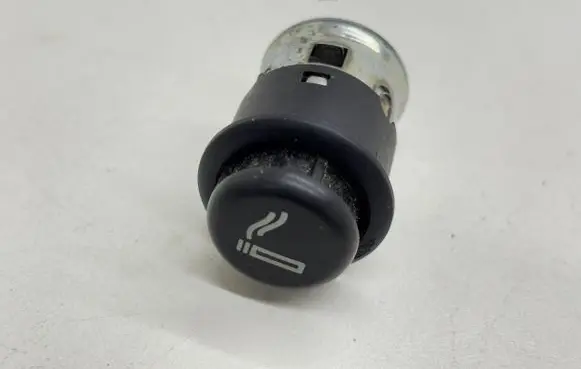 Volkswagen Jetta V Cigarette lighter 