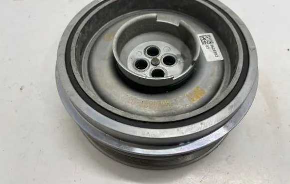 Mini Cooper Countryman F60 Crankshaft pulley 8624802