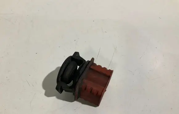 Mercedes-Benz E W211 Radiator mount bracket A2115040053