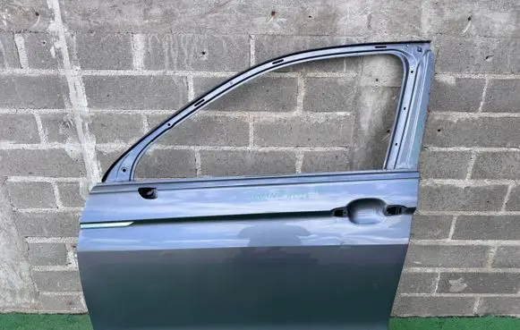 Volkswagen Tiguan Front door 5NN831311B