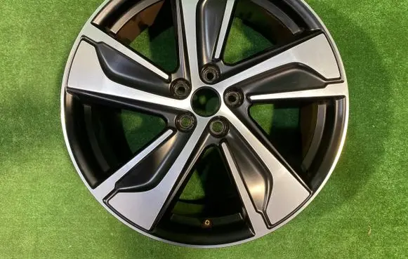 R19 alloy rim