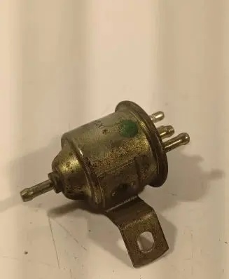 Audi A6 S6 C4 4A Valve vacuum 034906283