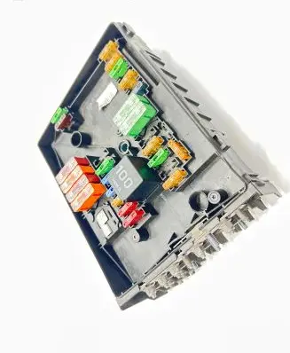 Skoda Octavia Mk2 (1Z) Fuse module 1K0937125