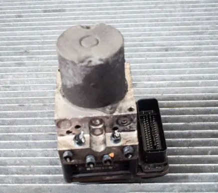 BMW 5 E60 E61 ABS Pump 67833606774679