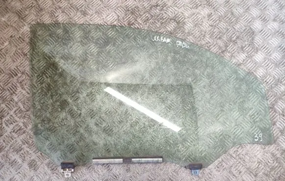 Toyota Urban Cruiser (XP110) Front door window glass four-door