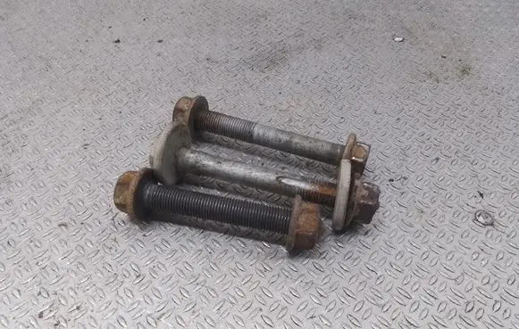 Volkswagen Transporter - Caravelle T5 Rear suspension camber bolt 