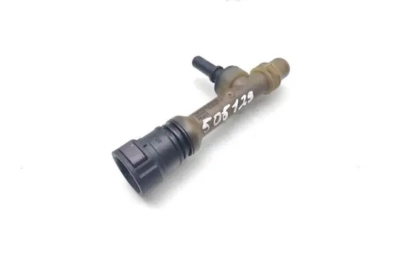 Volvo V40 Engine coolant pipe/hose