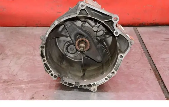 BMW X3 E83 Manual 6 speed gearbox 1069401018