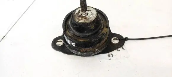 Peugeot 807 Engine mount bracket