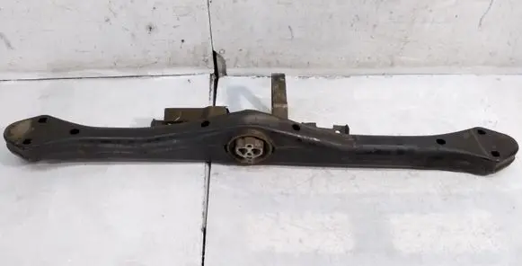 Volkswagen Touareg I Gearbox mounting bracket 7L6399227G